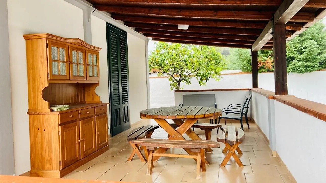 Villa Stella Maris Limoni By Sicilvill à Campofelice Di Roccella 0*,  Italie