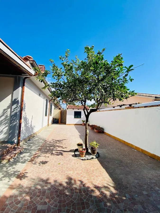 Hébergement de vacances Villa Stella Maris Limoni By Sicilvill à Campofelice Di Roccella
